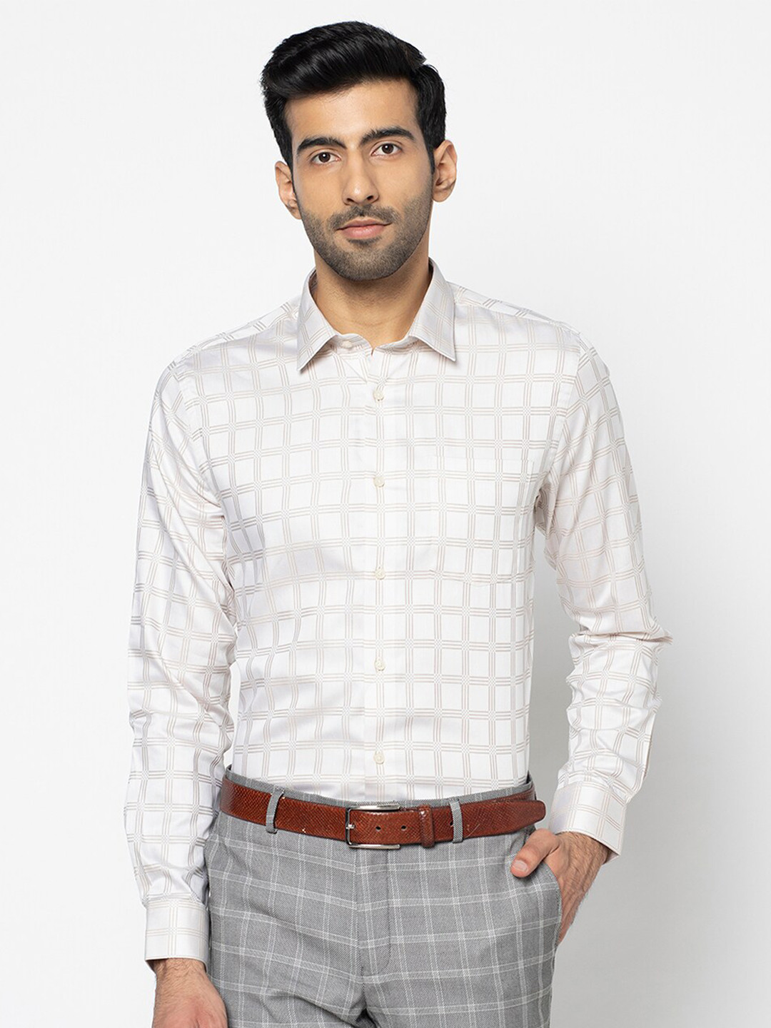 

Blackberrys Men Beige & White Slim Fit Checked Formal Shirt