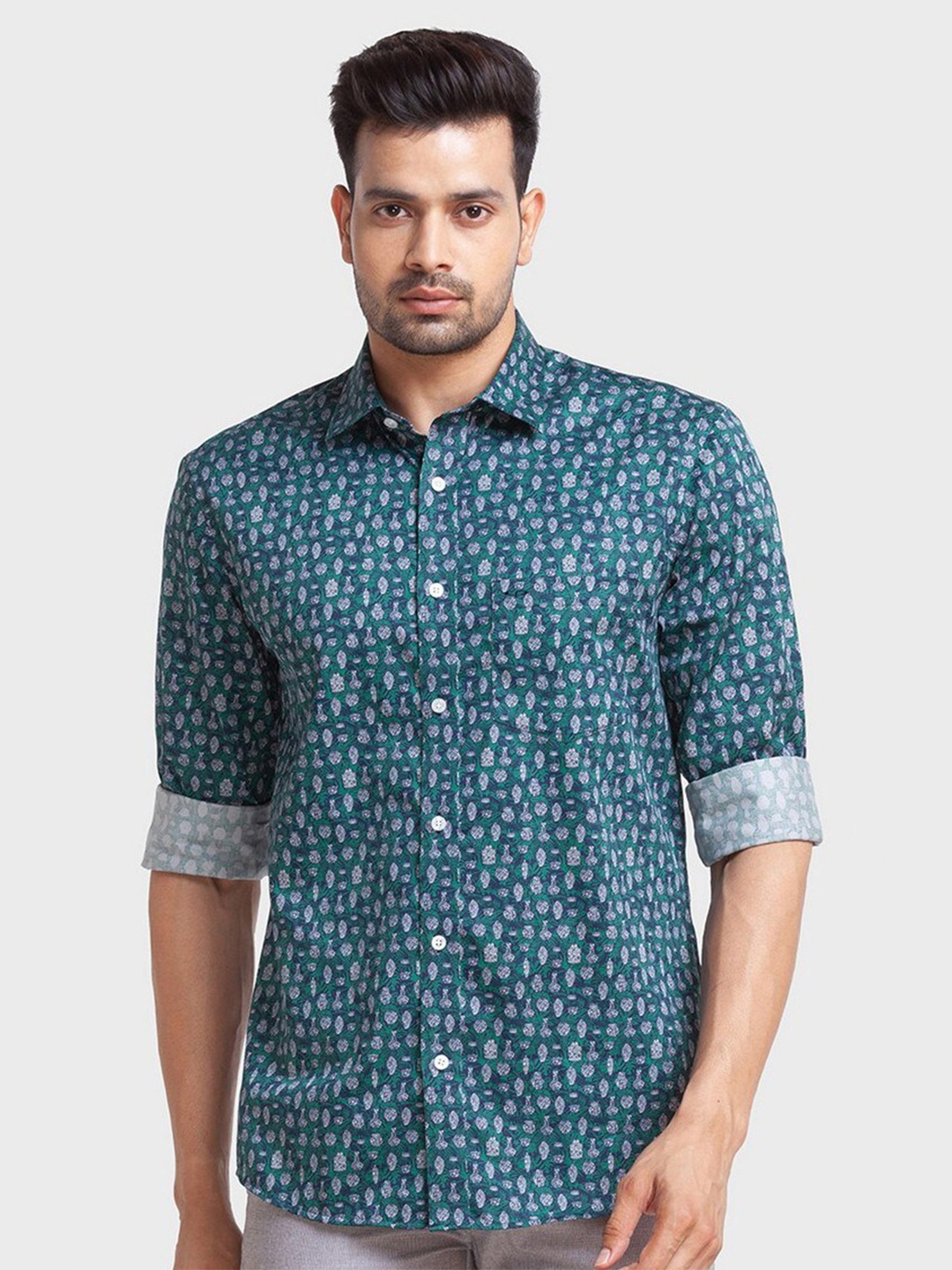 

ColorPlus Men Green Abstract Print Tailored Fit Organic Cotton Casual Shirt