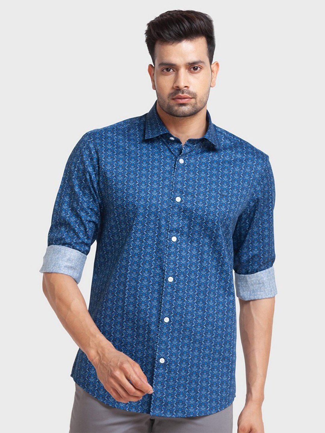 

ColorPlus Men Blue Organic Cotton Tailored Fit Floral Printed Casual Shirt