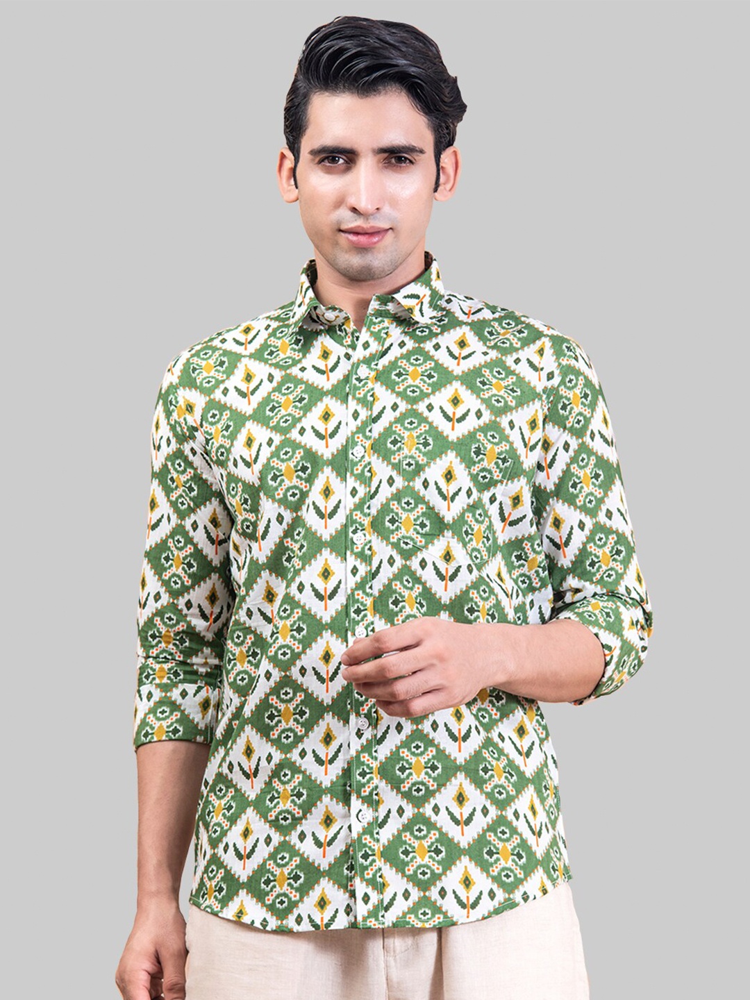 

Tistabene Men Green Relaxed Printed Casual Shirt