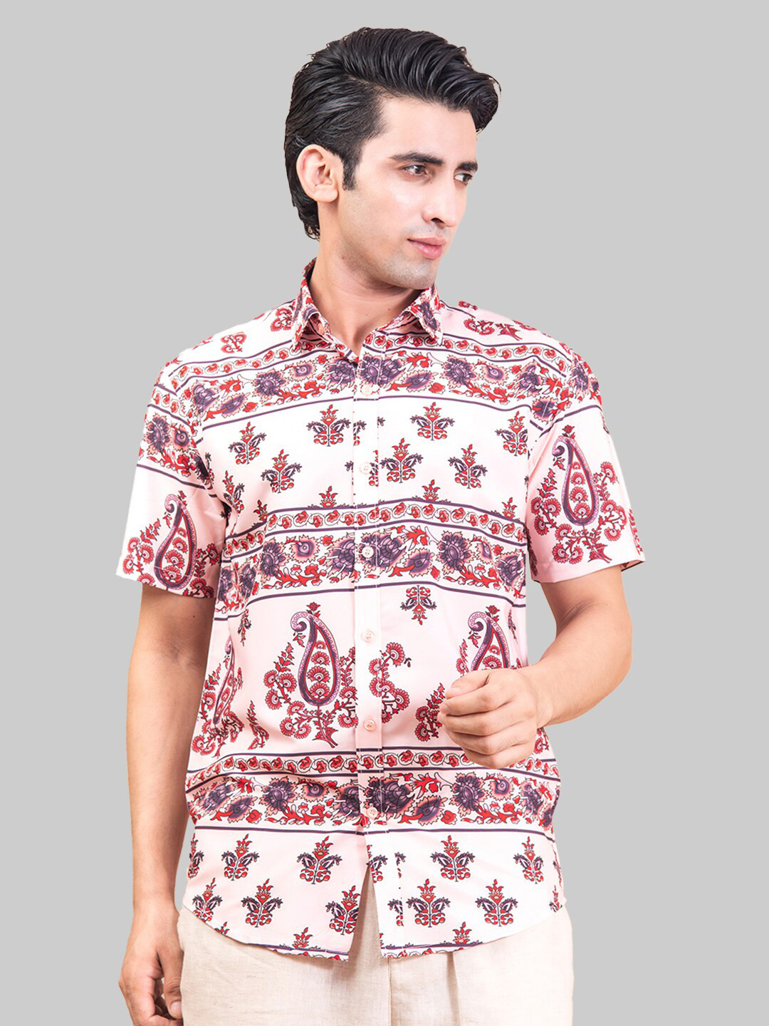 

Tistabene Men Pink Ethnic Print Half Sleeves Relaxed Fit Crepe Casual Shirt