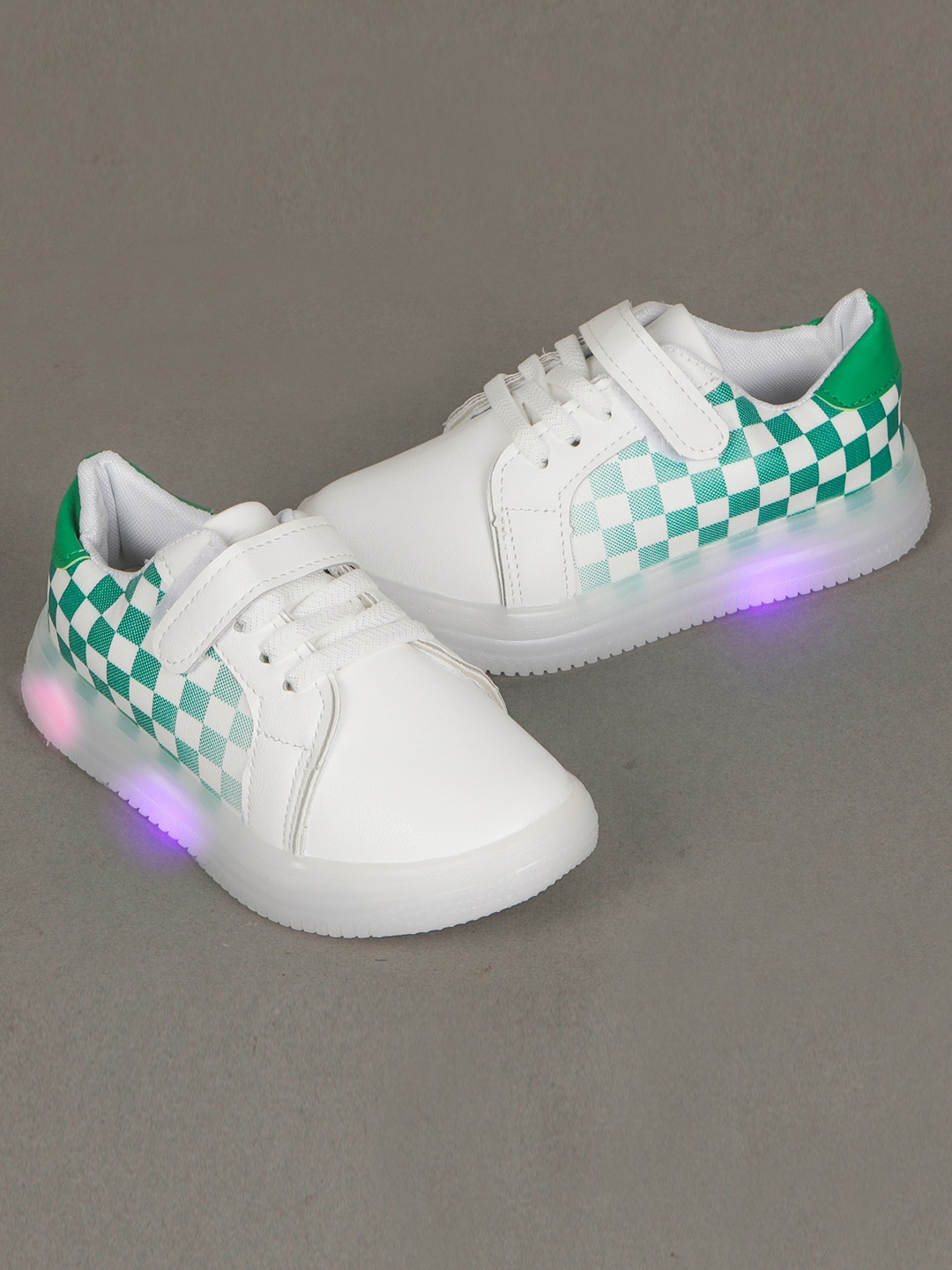 

FEETWELL SHOES Unisex Kids White Printed Sneakers