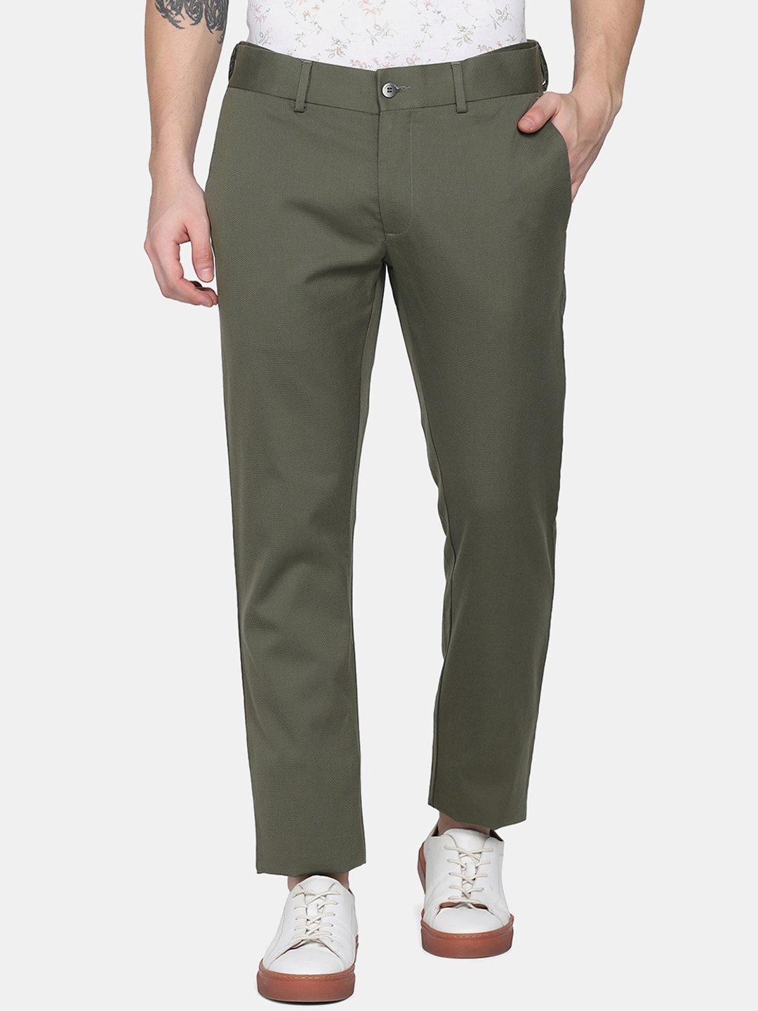 

Blackberrys Men Olive Green Chinos Trousers