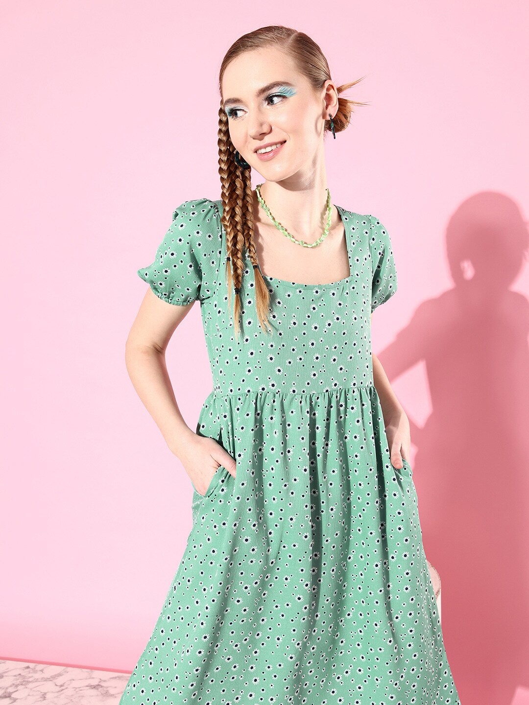 

Mast & Harbour Misty Green Floral A-Line Retro Optimism Resort Wear Midi Dress