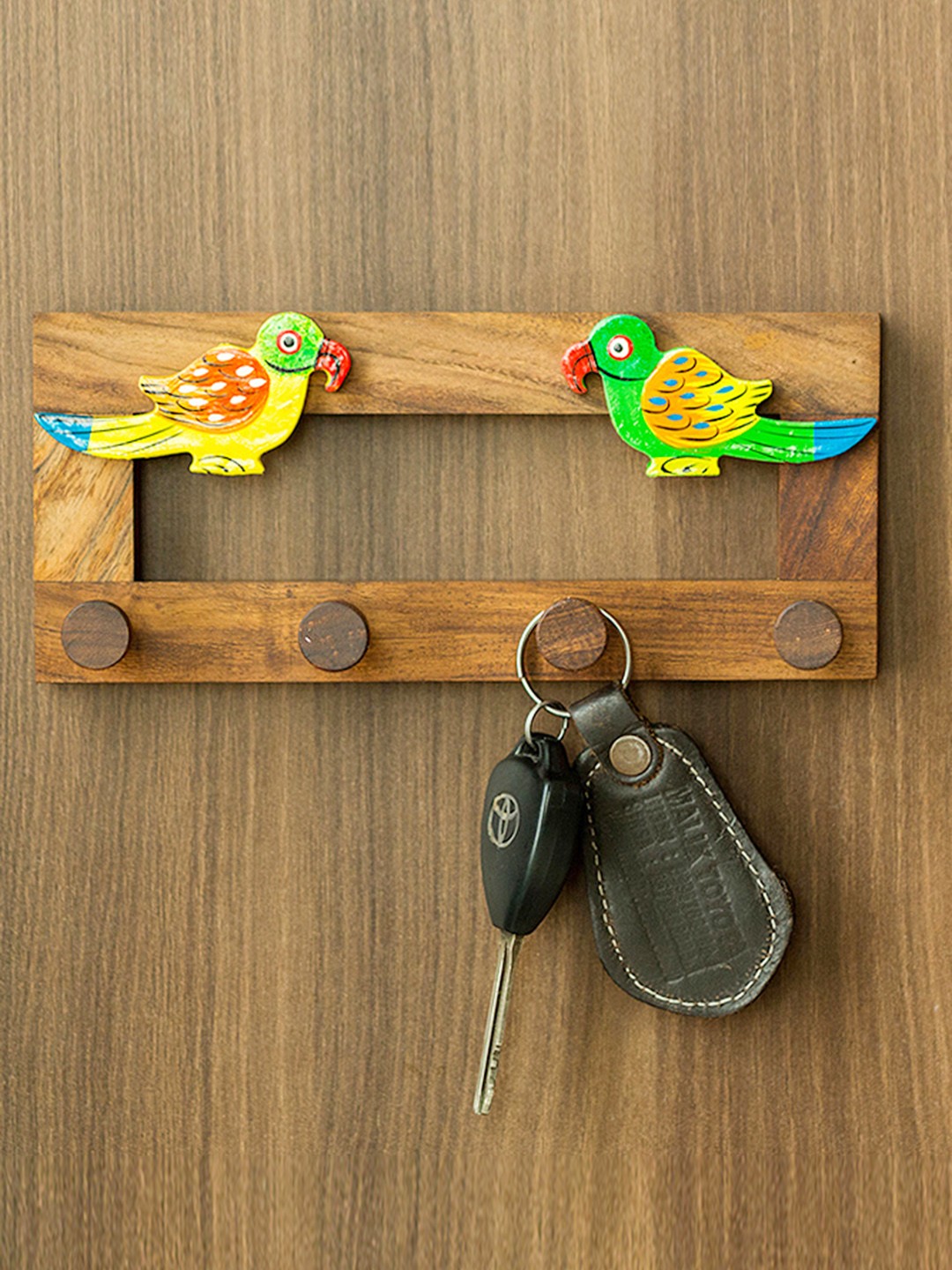 

ExclusiveLane Brown Hand-Painted Key Holder