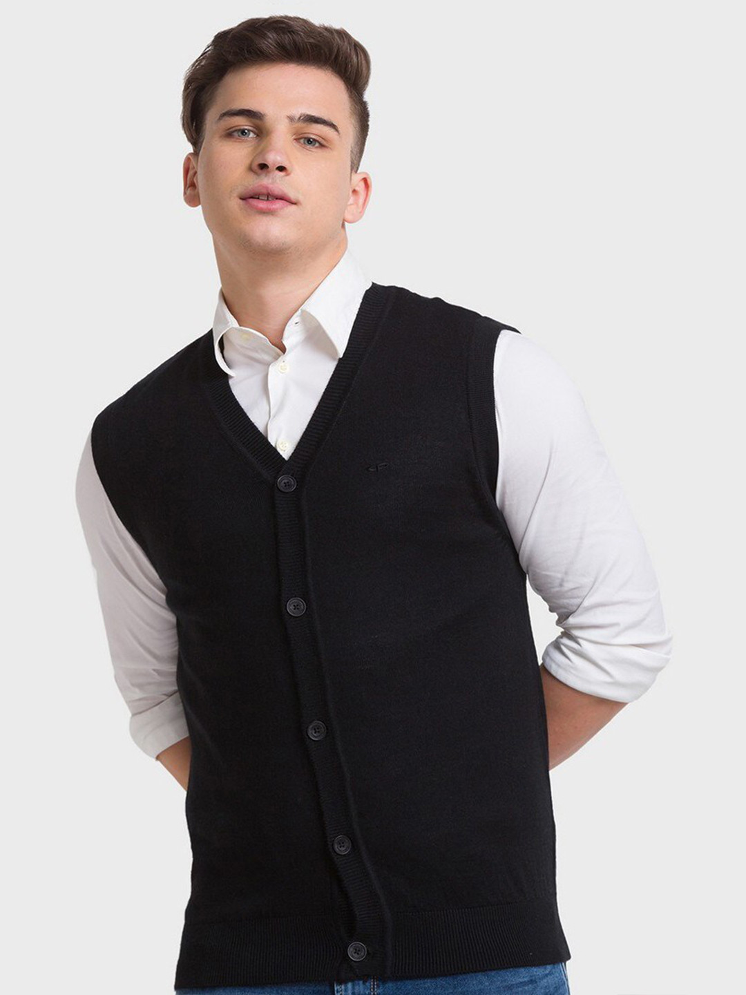 

ColorPlus Men Solid Sleeveless Wool Cardigan, Black