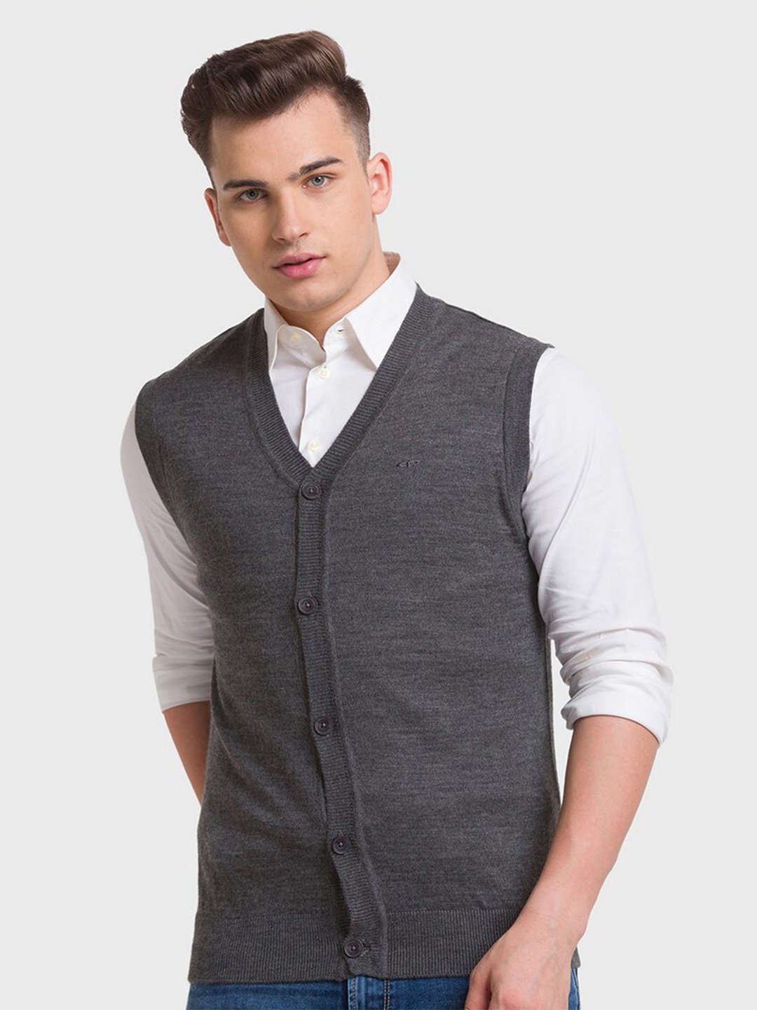 

ColorPlus Men Solid V-Neck Sleeveless Cardigan Sweater, Grey