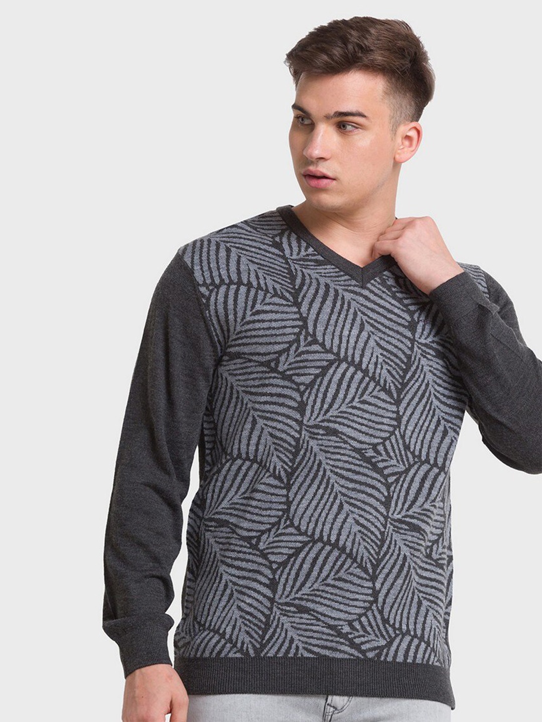 

ColorPlus Men V-Neck Printed Long Sleeves Wool Pullover, Grey