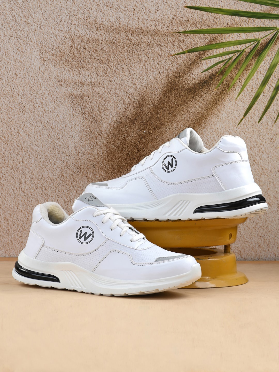 

mr wonker Men White Colourblocked Lace-Up Sneakers