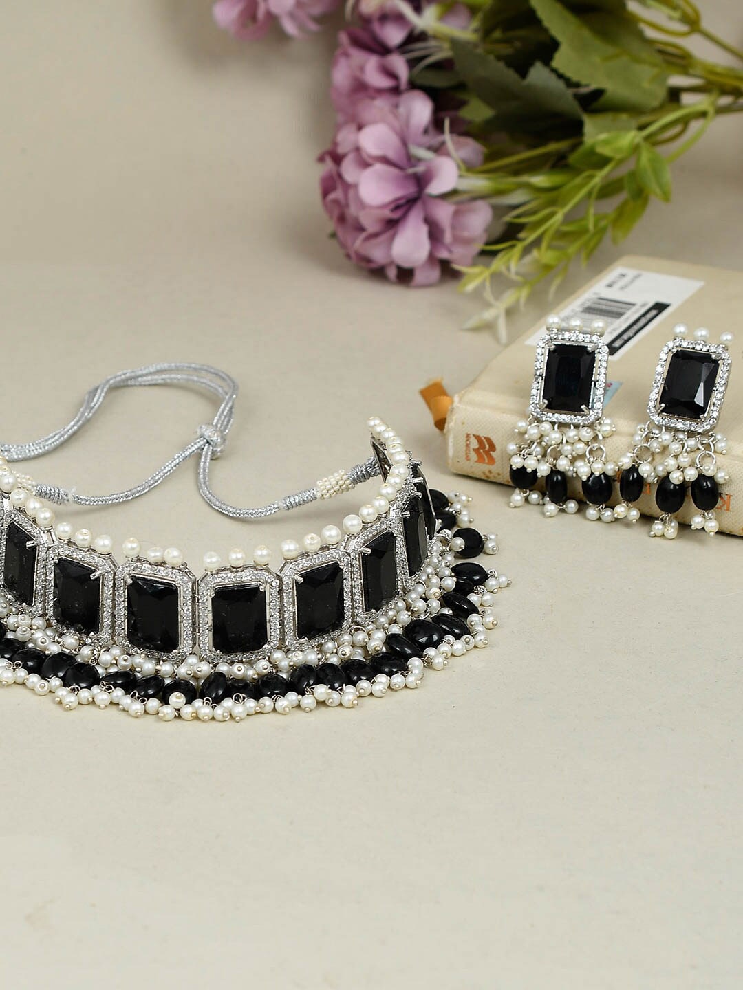 

Silvermerc Designs Silver-Plated White and Black Quartz-Studded Beaded Jewellery Set