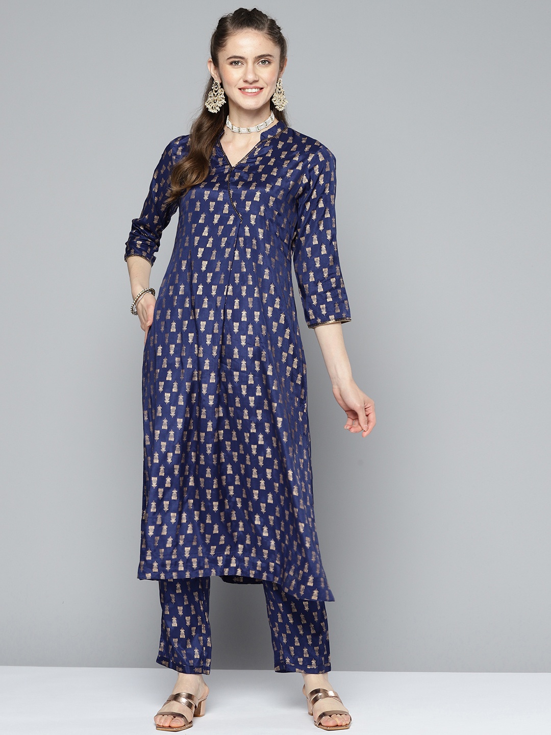

HERE&NOW Women Navy Blue & Golden Ethnic Motifs Printed Kurta with Trousers