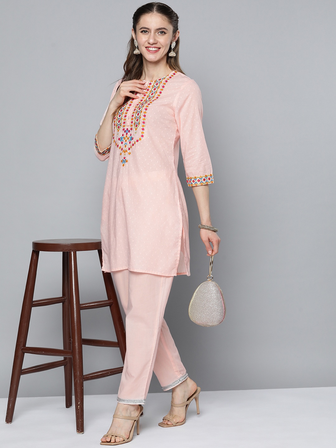 

HERE&NOW Women Peach-Coloured Embroidered Dobby Woven Pure Cotton Kurta with Trousers