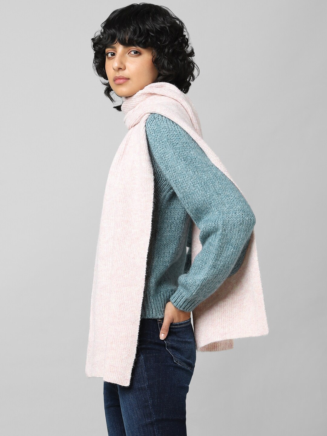 

ONLY Women Solid Polyester Scarf, Pink