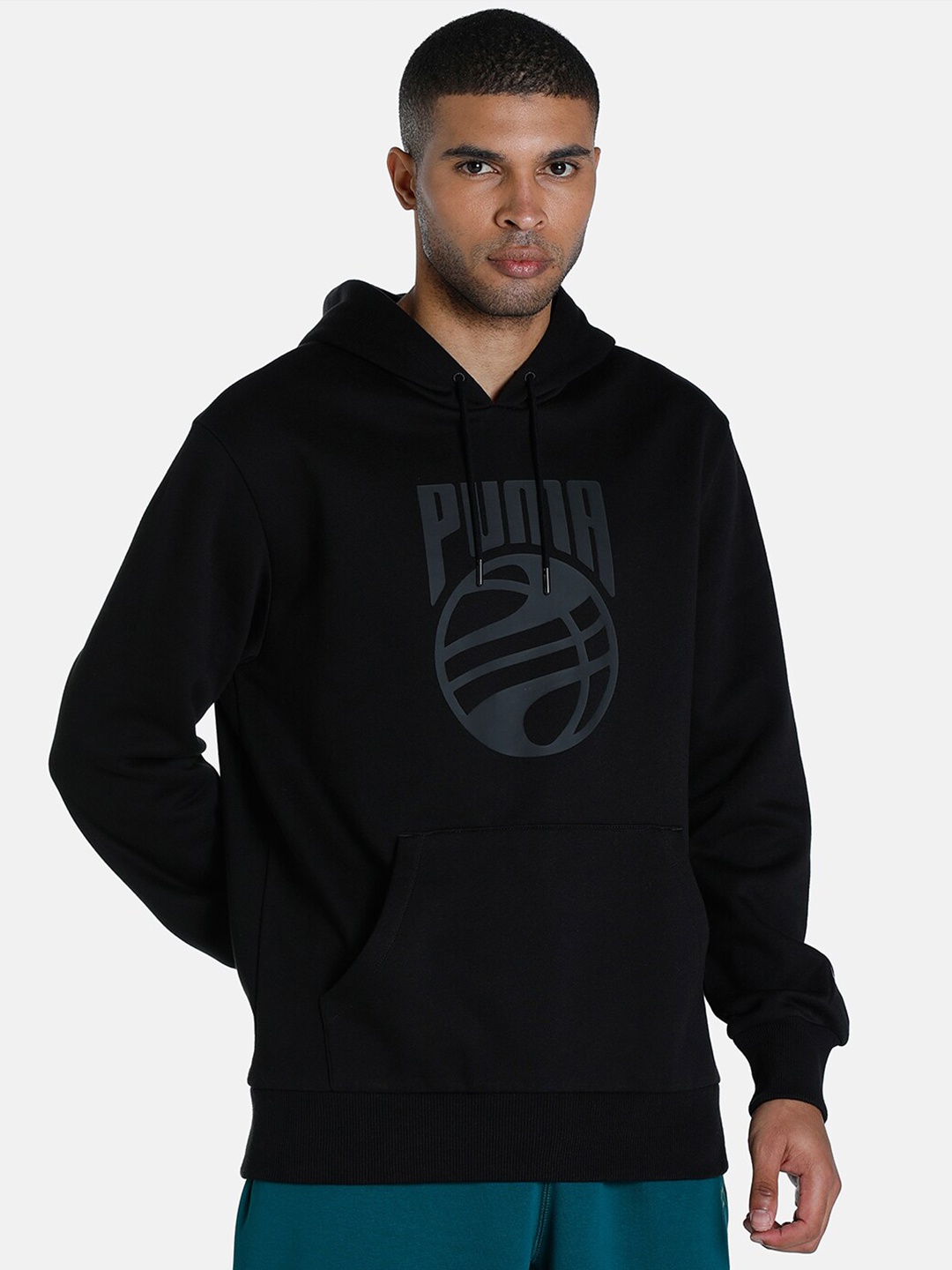 

Puma Men Black Cotton Printed Posterise Basketball Hooded Sweatshirt