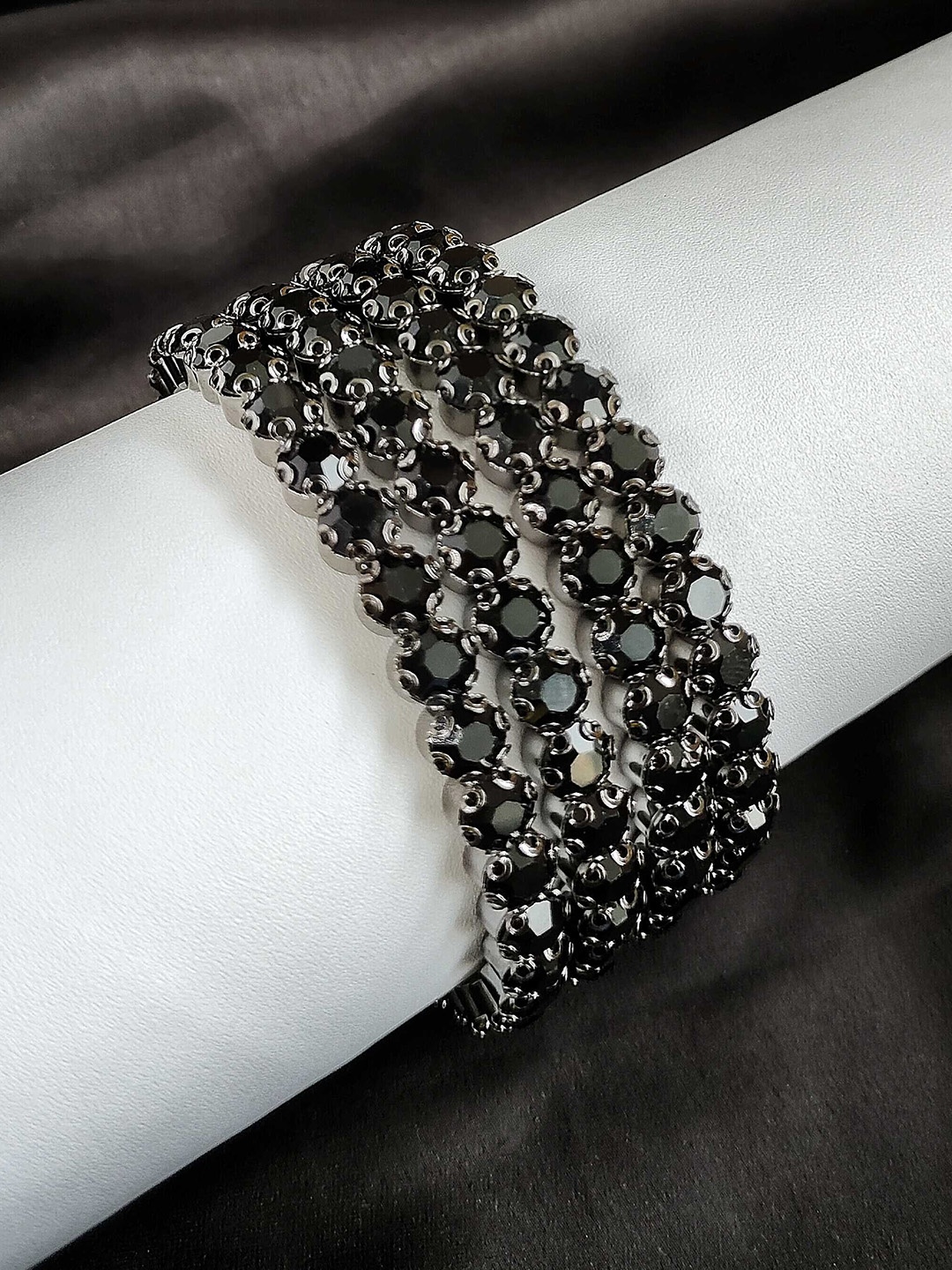 

ANNA CREATIONS Women Black Jewellery Set