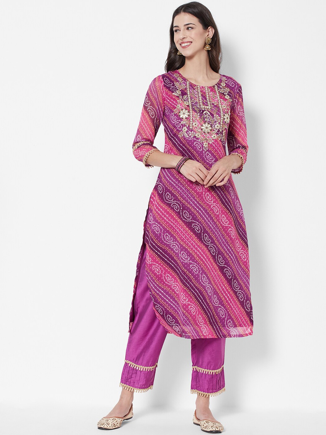 

HEEPOSH Women Pink & Purple Floral Embroidered Gotta Patti Kurta with Trouser