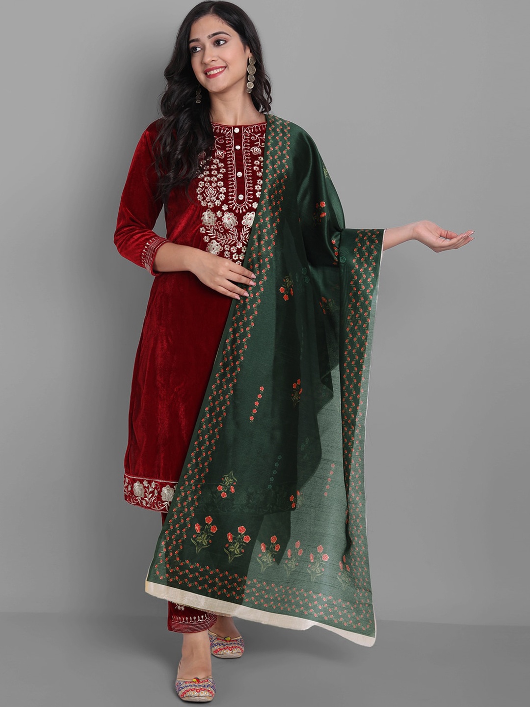 

Ziva Fashion Women Ethnic Motifs Yoke Design Velvet Kurta with Trousers & With Dupatta, Red