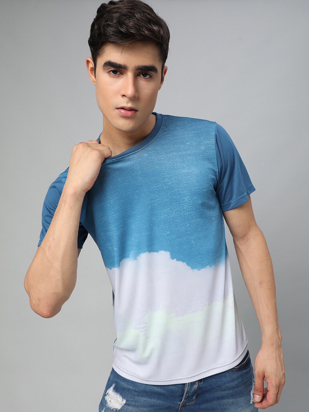 

FTX Men Blue & White Colourblocked T-shirt