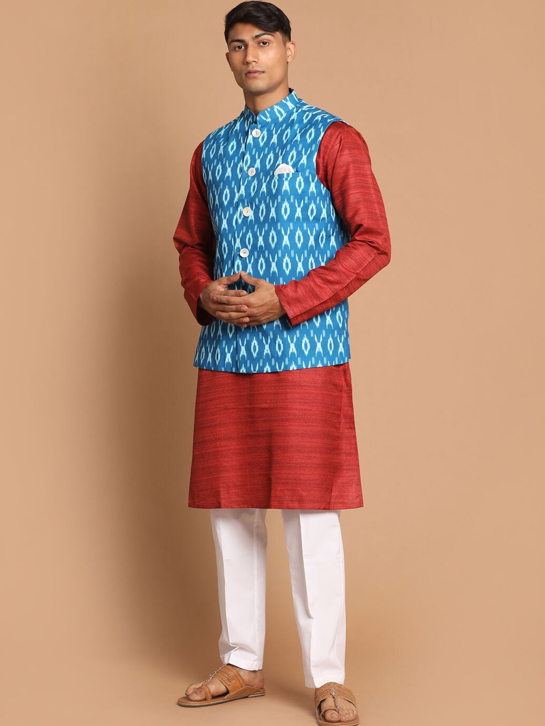 

VASTRAMAY Men Ethnic Motifs Printed Pure Cotton Kurta with Pyjama Set, Maroon