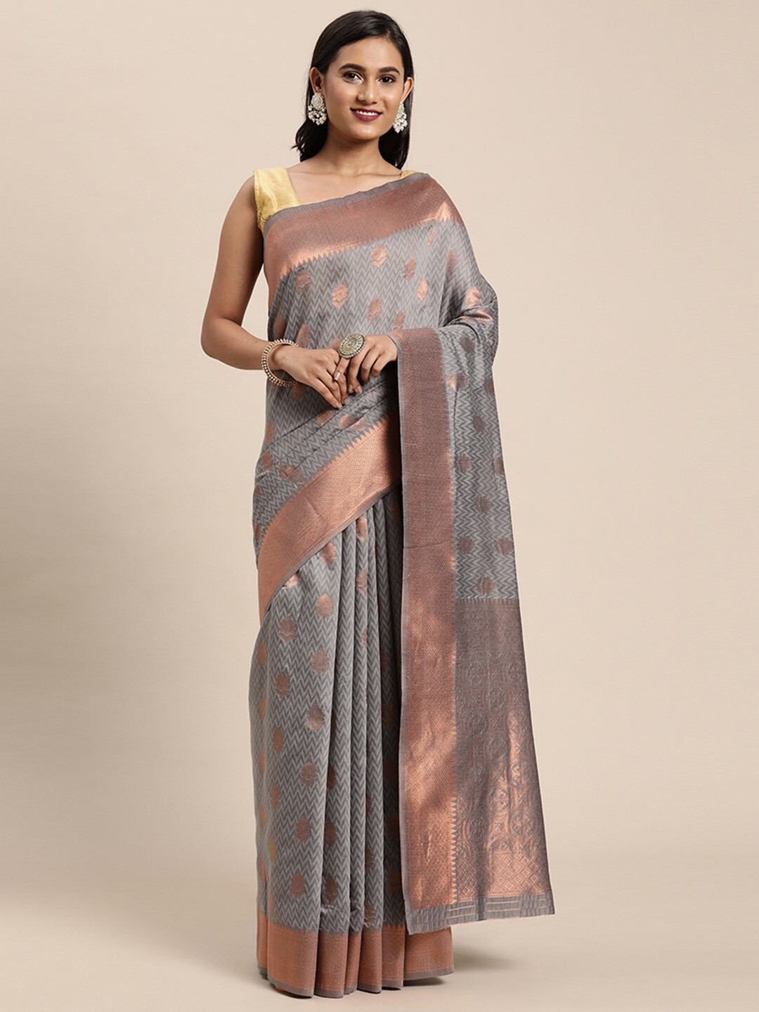 

Pisara Grey & Gold-Toned Floral Zari Silk Cotton Chanderi Saree