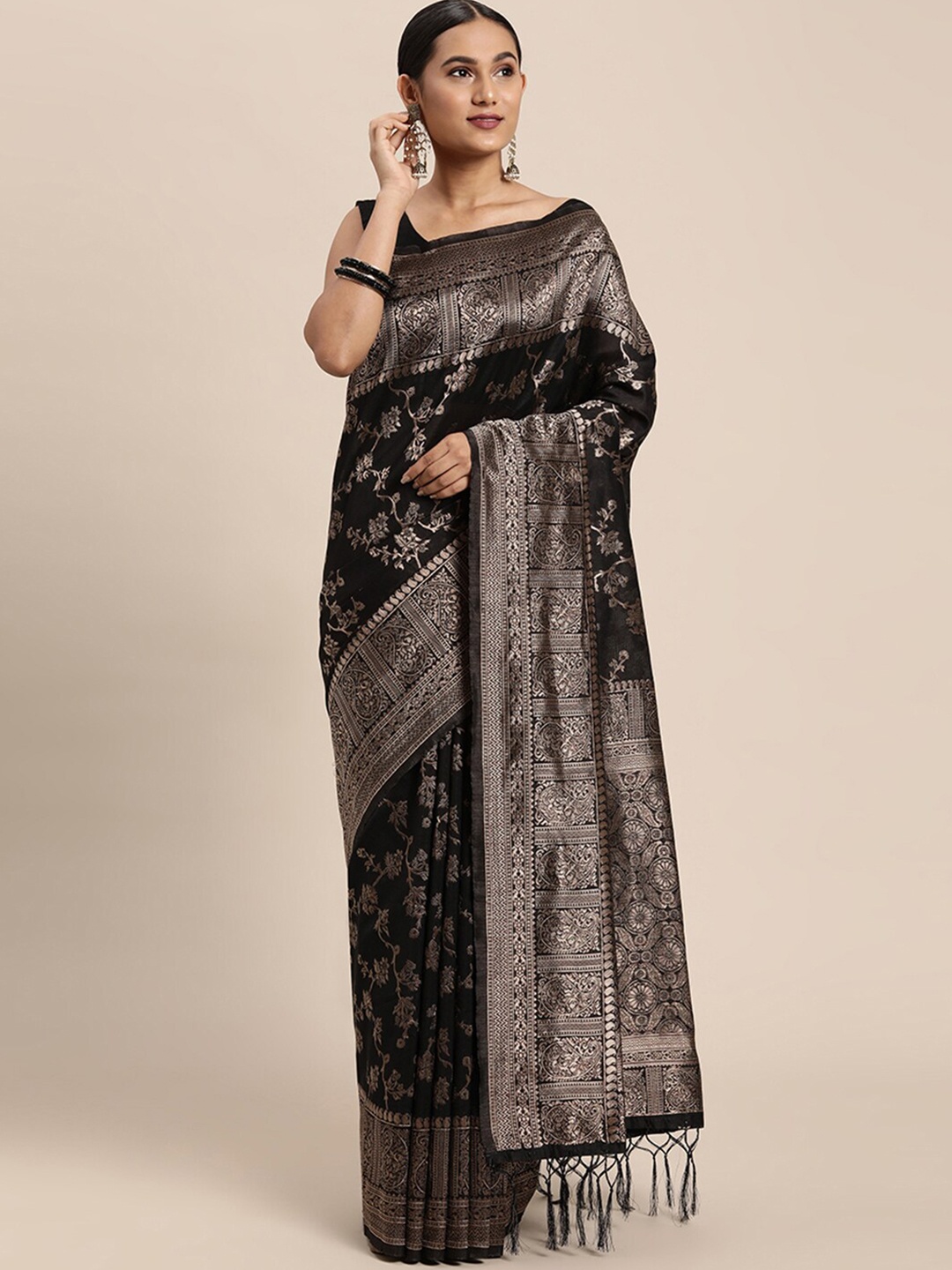 

Pisara Black & Gold-Toned Floral Zari Silk Cotton Chanderi Saree