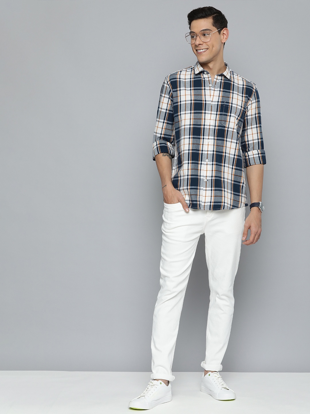 

Mast & Harbour Men Navy Blue Grid Tattersall Checked Pure Cotton Casual Shirt