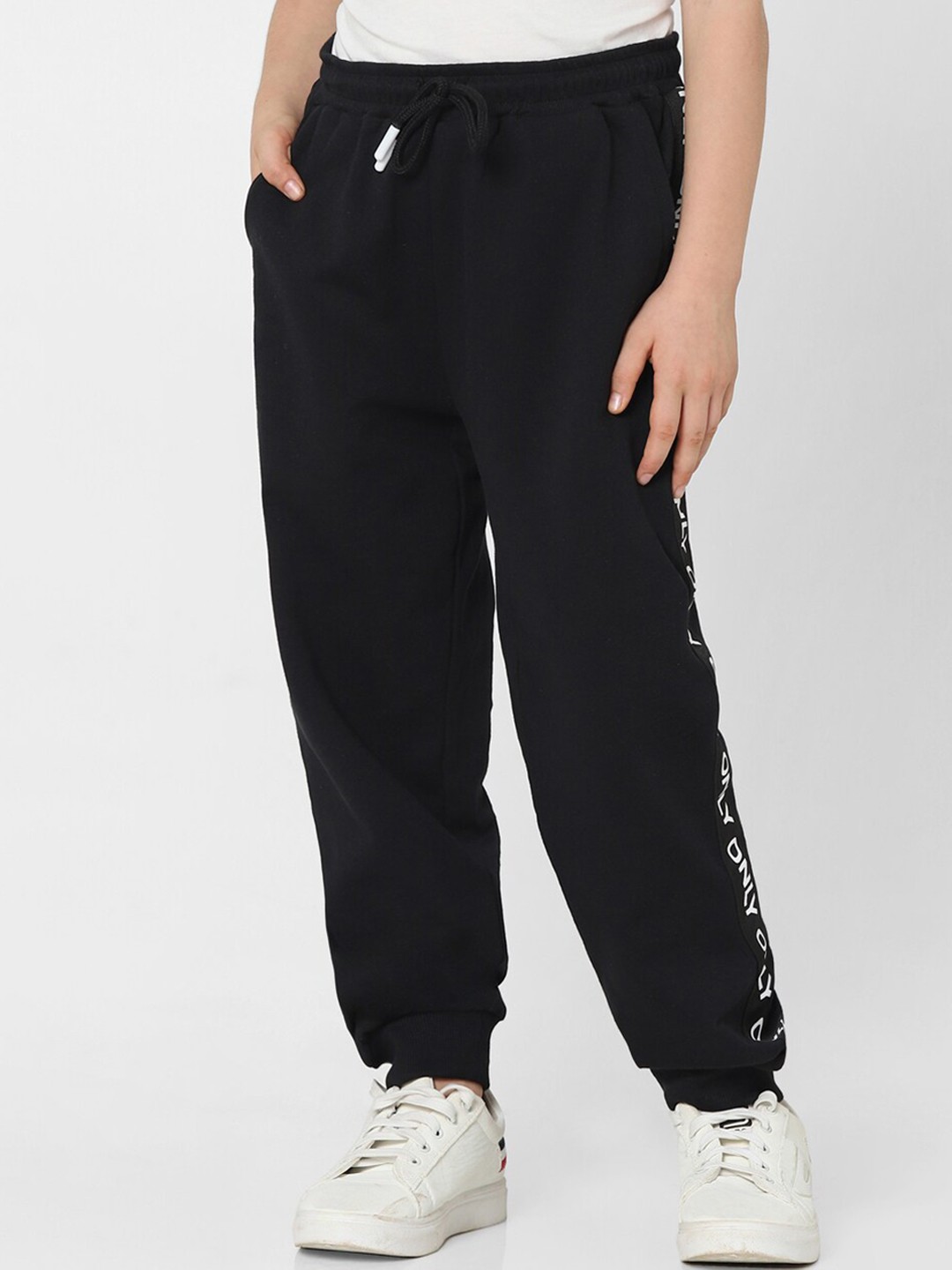 

KIDS ONLY Girls Black Solid Cotton Joggers