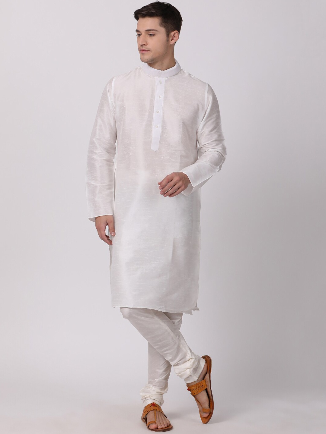 

TABARD Men White Solid Band Collar Dupion Kurta