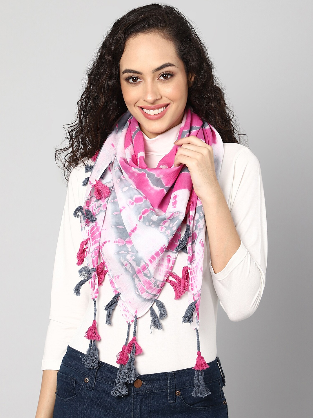

Aditi Wasan Women Printed Scarf, White