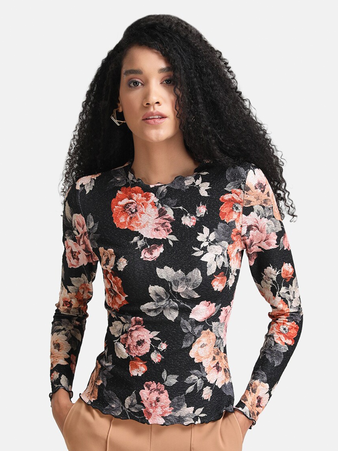 

Kazo Women Black & Pink Floral Print Top