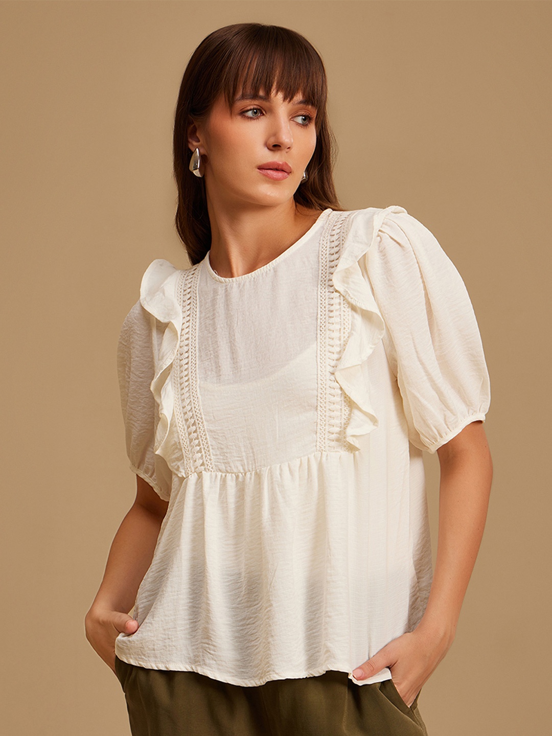 

Kazo White Puff Sleeve Ruffles Top