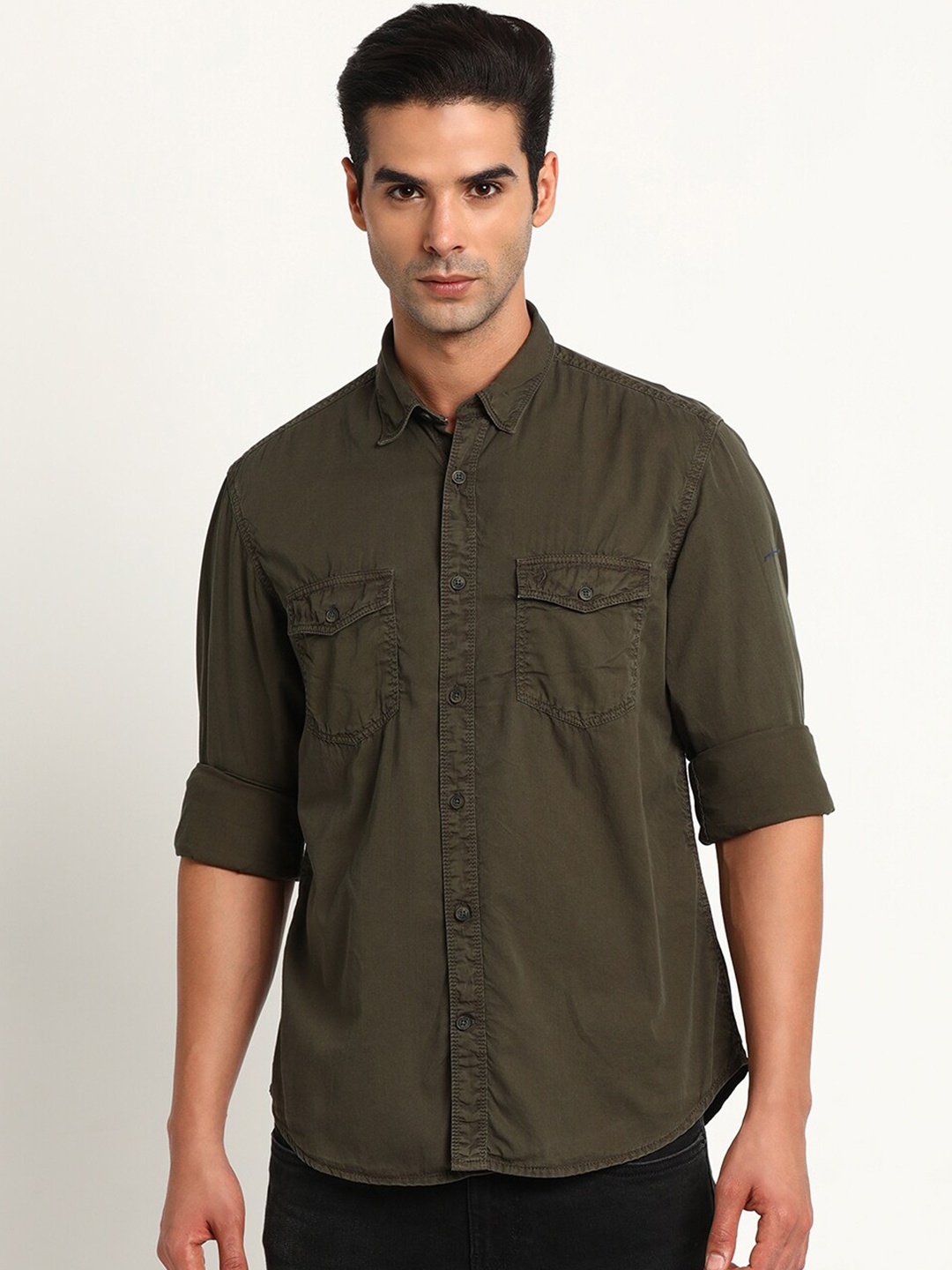 

Indian Terrain Men Olive Green Pure Cotton Casual Shirt