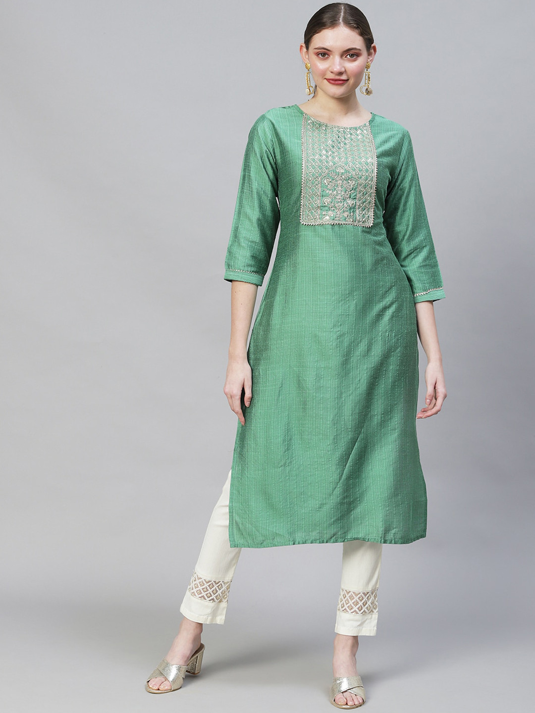 

FASHOR Women Green Geometric Yoke Design Flared Sleeves Kurta