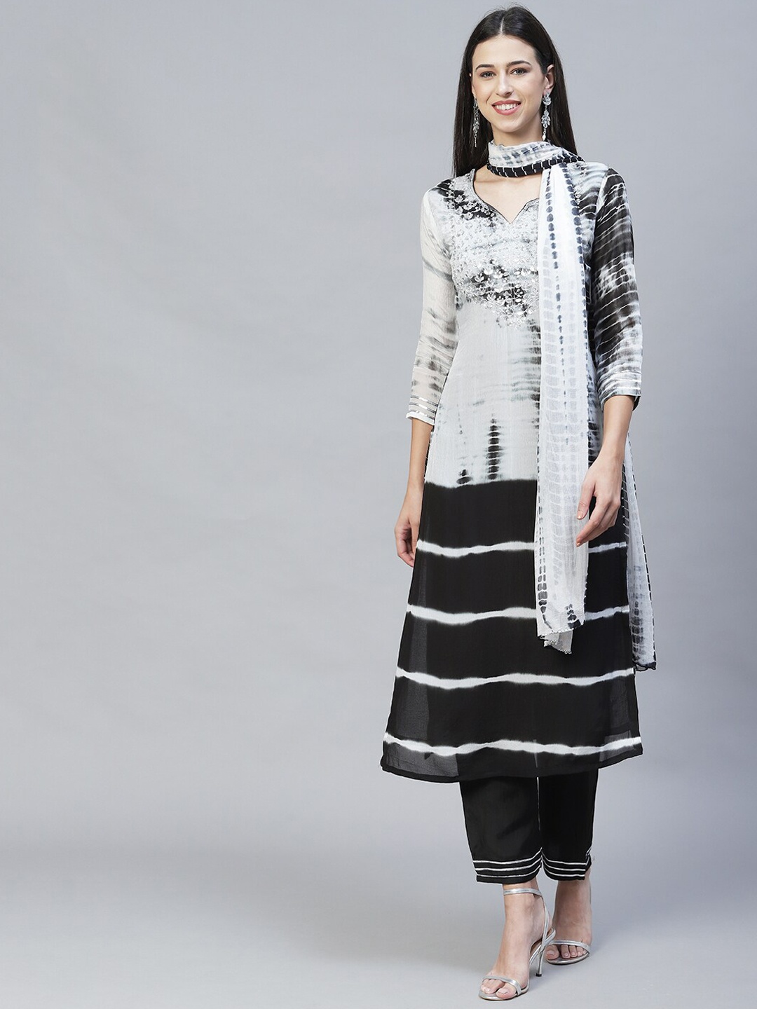 

FASHOR Women Multicoloured Embroidered Gotta Patti Silk Chiffon Kurti with Sharara & With Dupatta, Multi