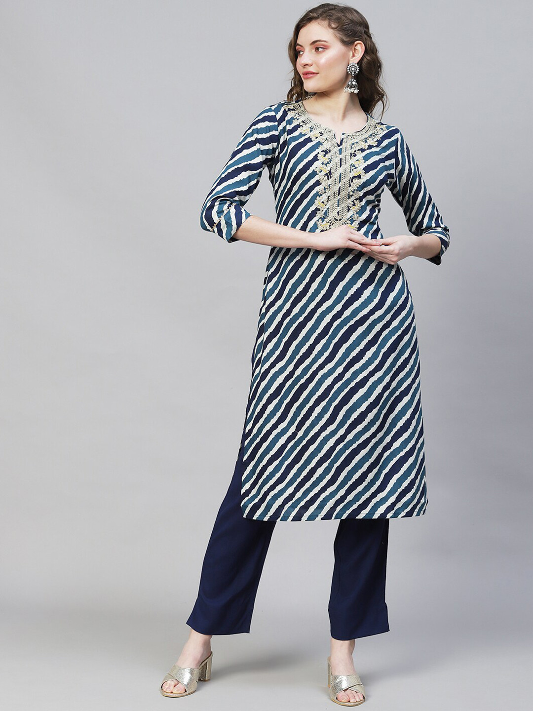 

FASHOR Women Blue & White Leheriya Striped Indigo Kurta