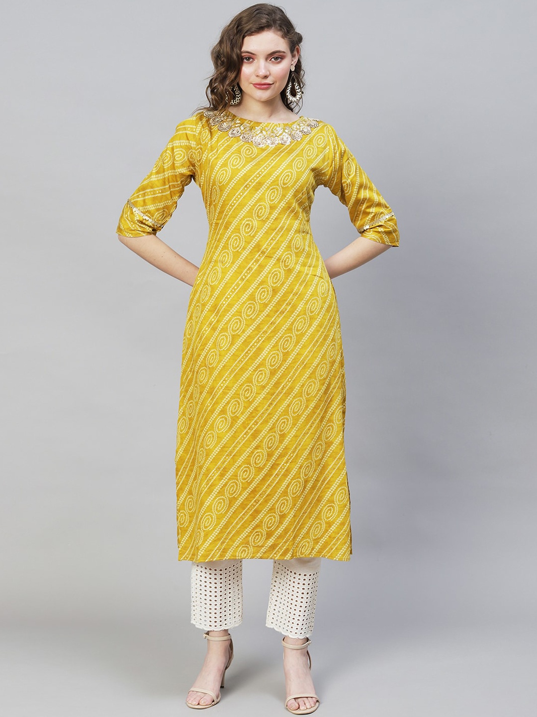 

FASHOR Women Mustard Yellow & White Bandhani Striped Pastels Kurta