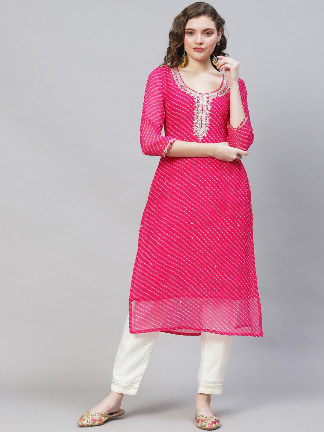 

FASHOR Women Pink Ethnic Motifs Printed Georgette Kurta