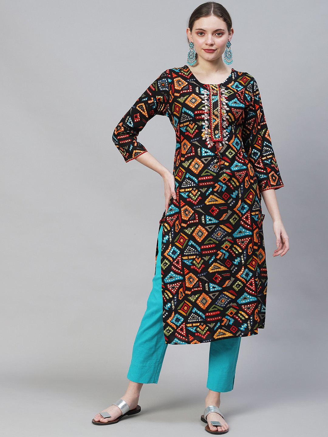 

FASHOR Women Black & Red Geometric Printed Gotta Patti Kurta