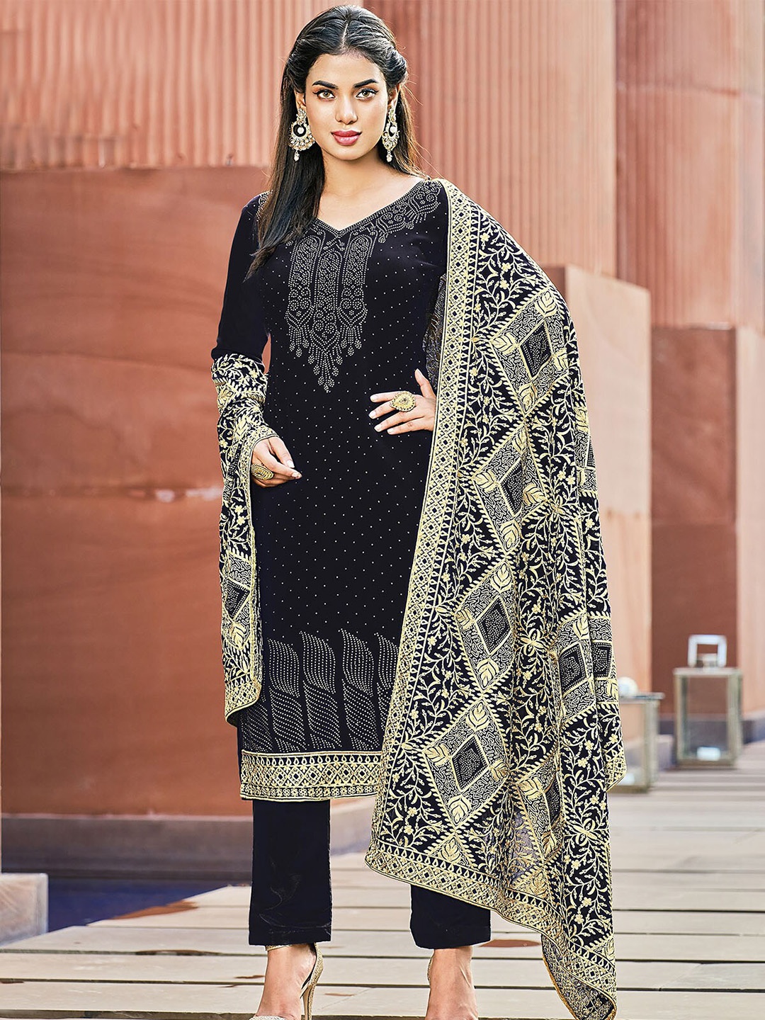 

ODETTE Women Black Printed Kurta with Trousers & With Dupatta