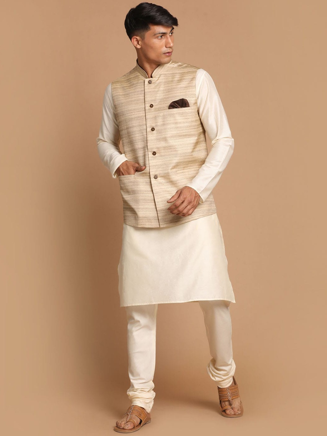

VASTRAMAY Men Textured Kurta with Pyjamas, Cream