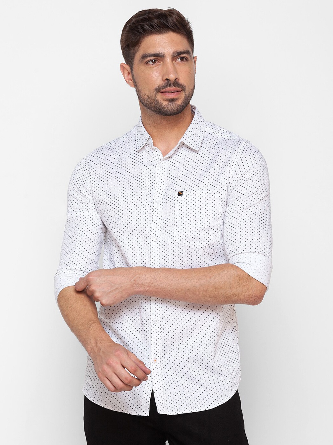 

SPYKAR Men White Slim Fit Printed Casual Shirt