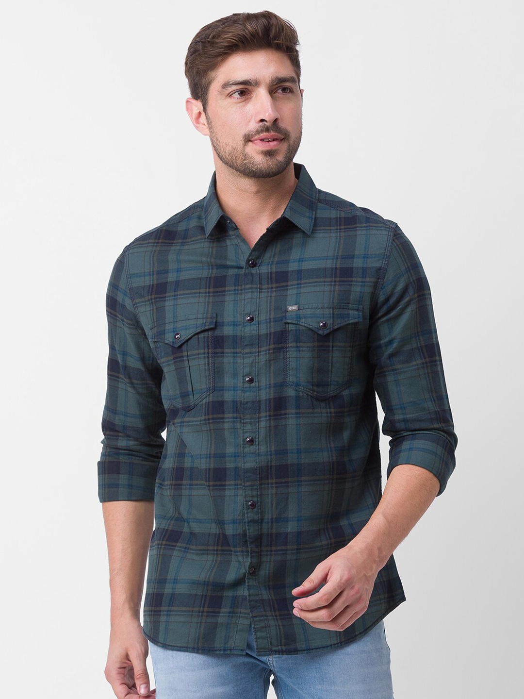 

SPYKAR Men Green Slim Fit Checked Casual Shirt