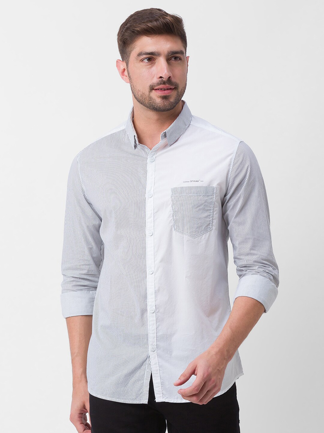 

SPYKAR Men White Slim Fit Printed Casual Shirt