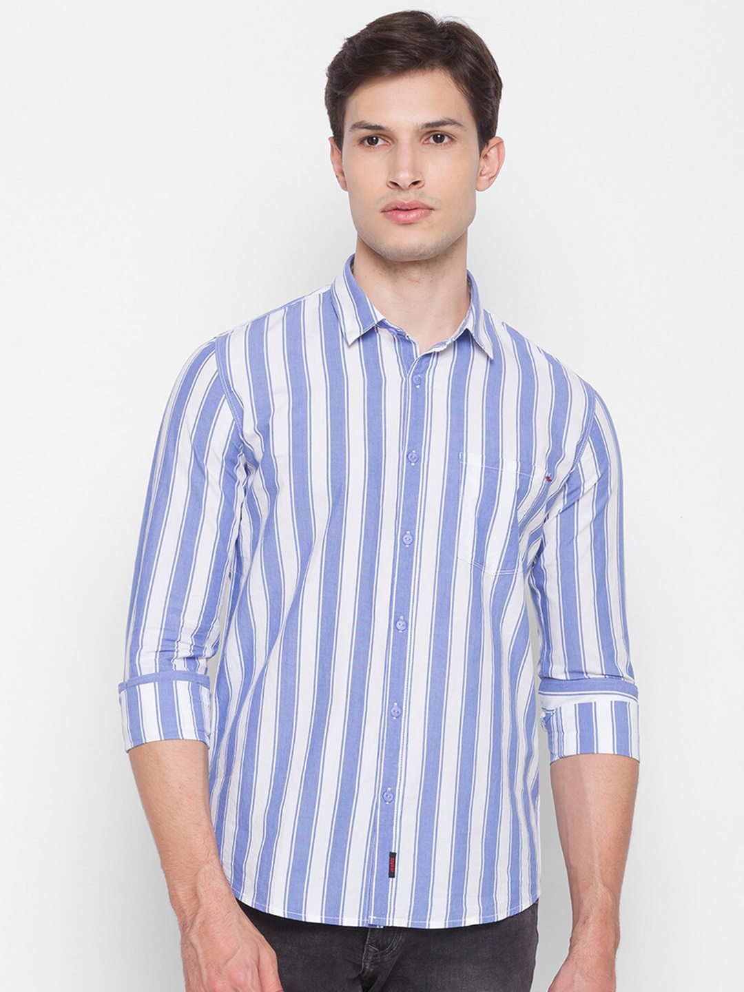 

SPYKAR Men Blue & White Striped Cotton Casual Shirt