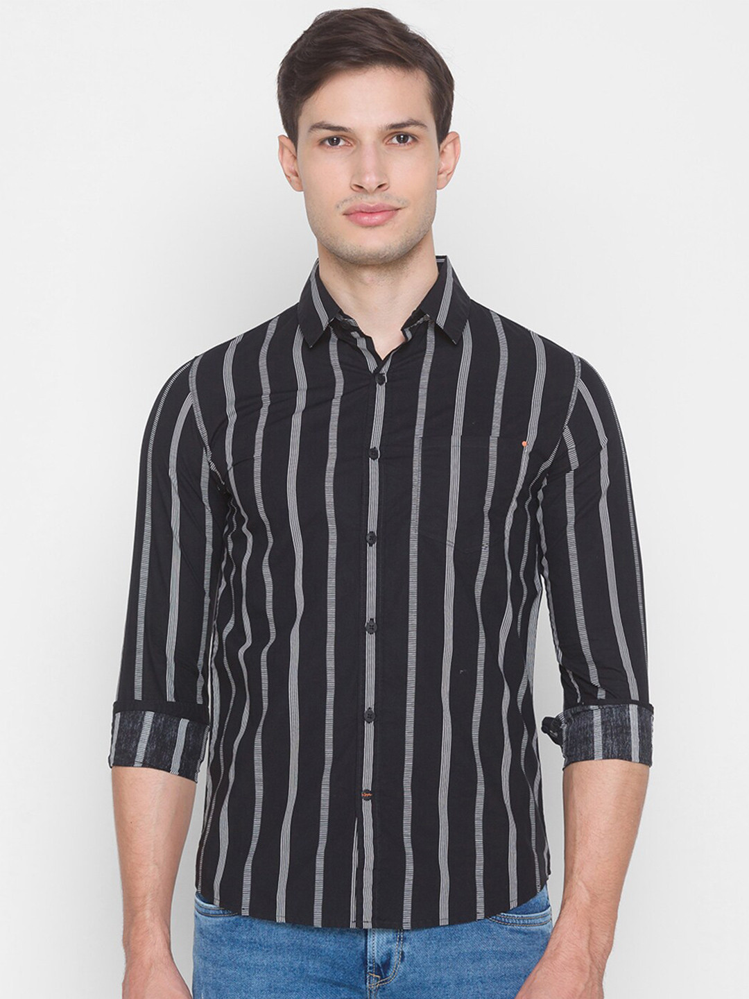

SPYKAR Men Black Striped Cotton Casual Shirt