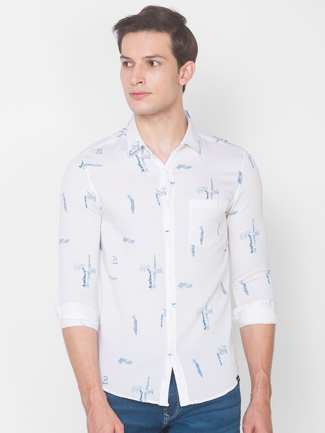 

SPYKAR Men White Slim Fit Printed Casual Shirt