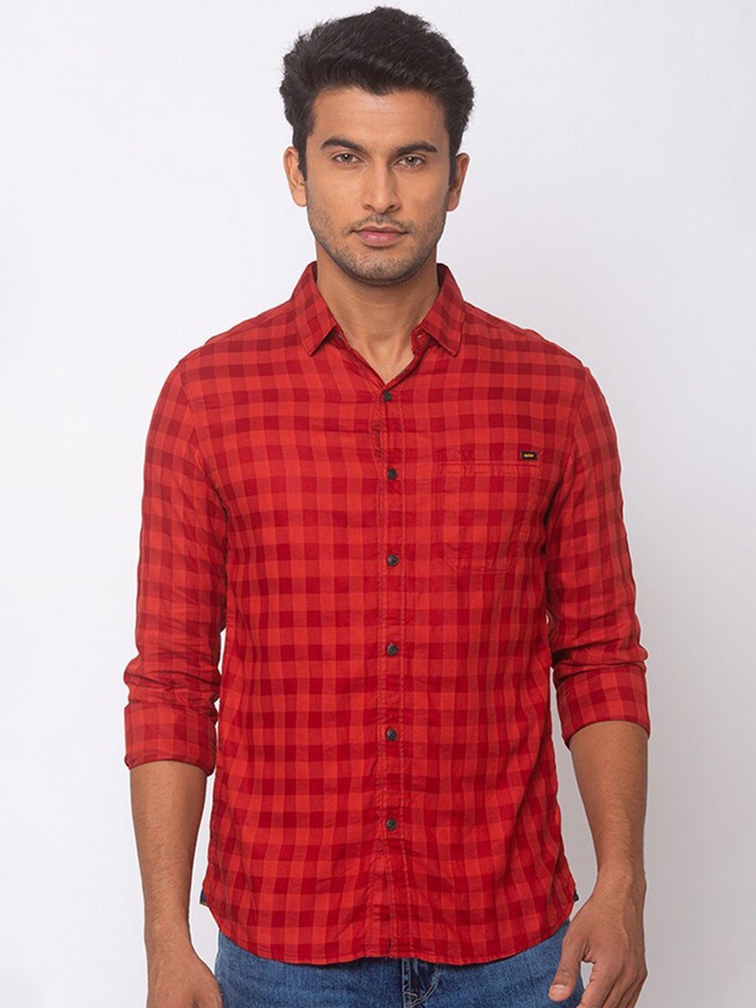 

SPYKAR Men Red Slim Fit Checked Casual Shirt