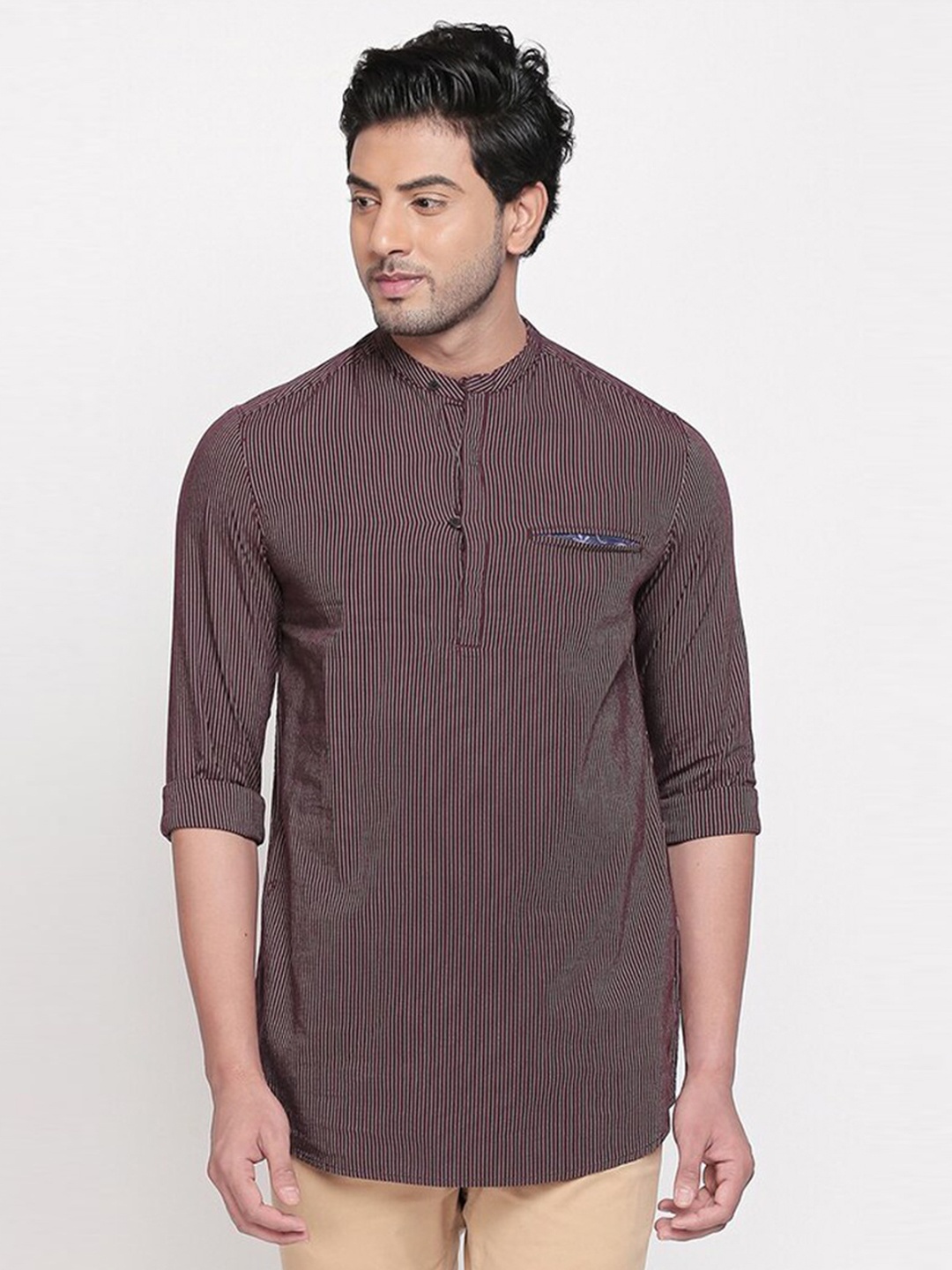

SPYKAR Men Red Slim Fit Pinstripes Striped Casual Shirt