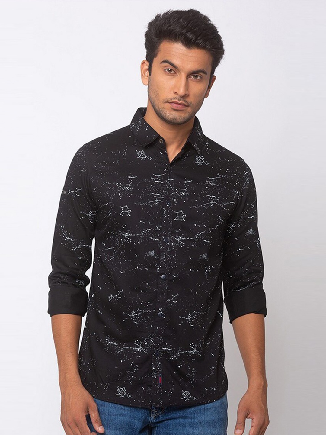 

SPYKAR Men Black Slim Fit Printed Casual Shirt