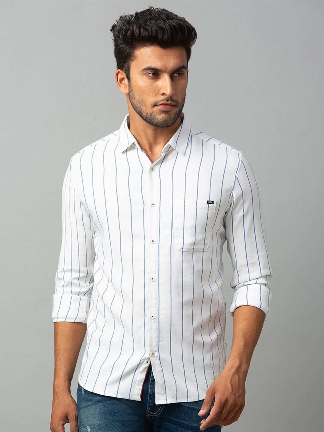 

SPYKAR Men White Striped Slim Fit Cotton Casual Shirt